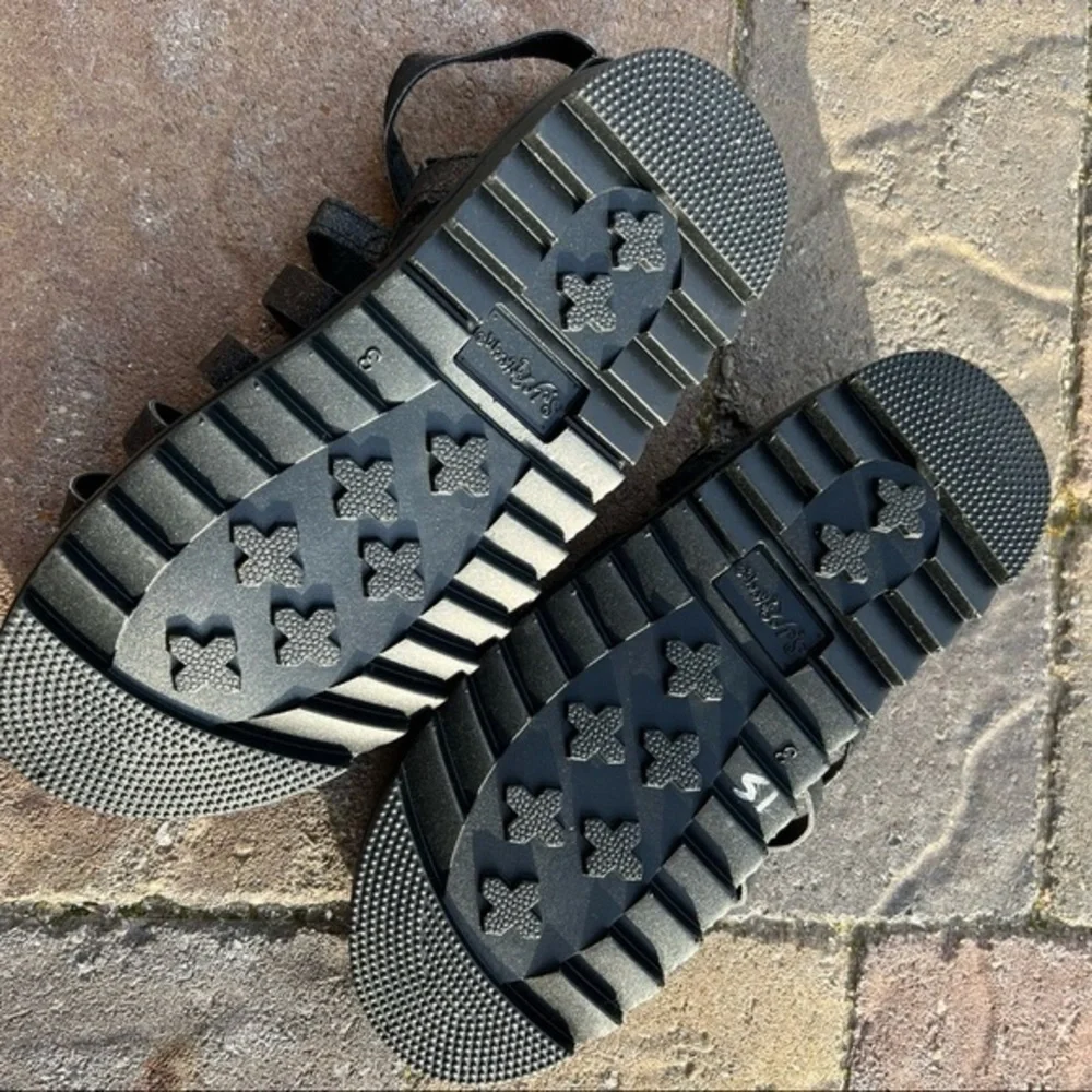 Self Esteen Black Shimmery Strappy Rubber Lug Sole Girl's Size 3 Sandals New